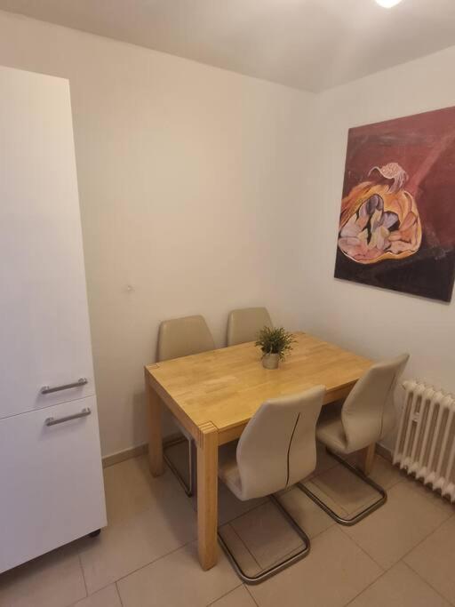 Viktoria'S Wohnung In Kaarst Bagian luar foto